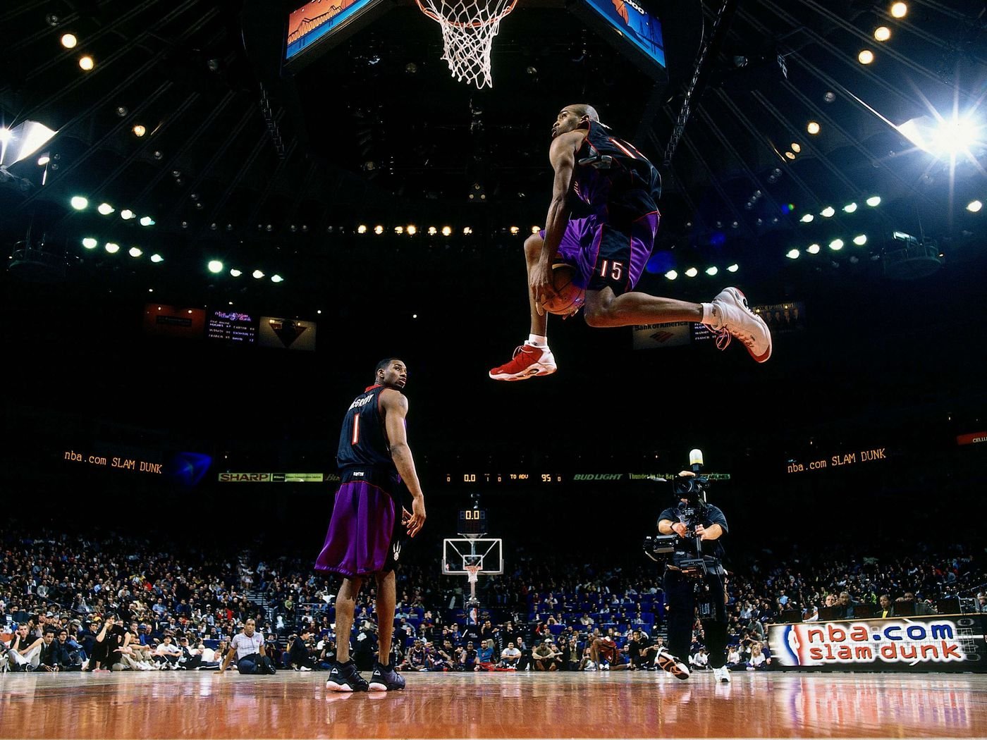 Read more about the article Vinsanity is Born : The Slam Dunk Contest of Legends